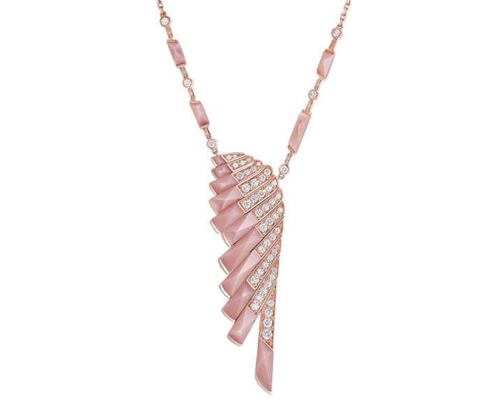 Pendentif Garrard Wings Rising Pink Opal and Diamond Slider Pendant (In 18ct Rose Gold)