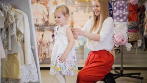 maman fille essayage robe